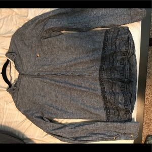 Medium modern amusement button up